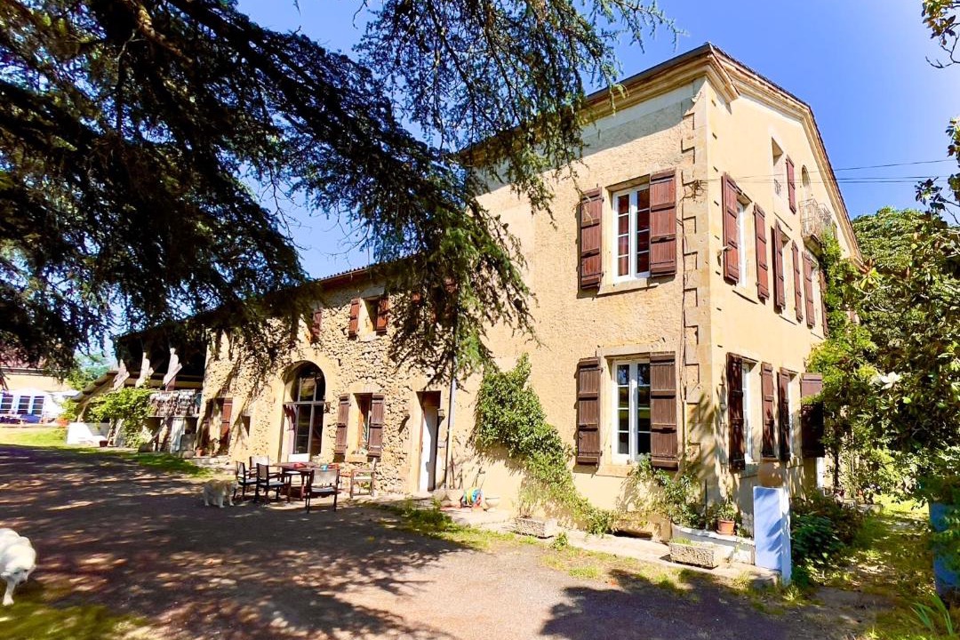 Photo of Others in Caillavet