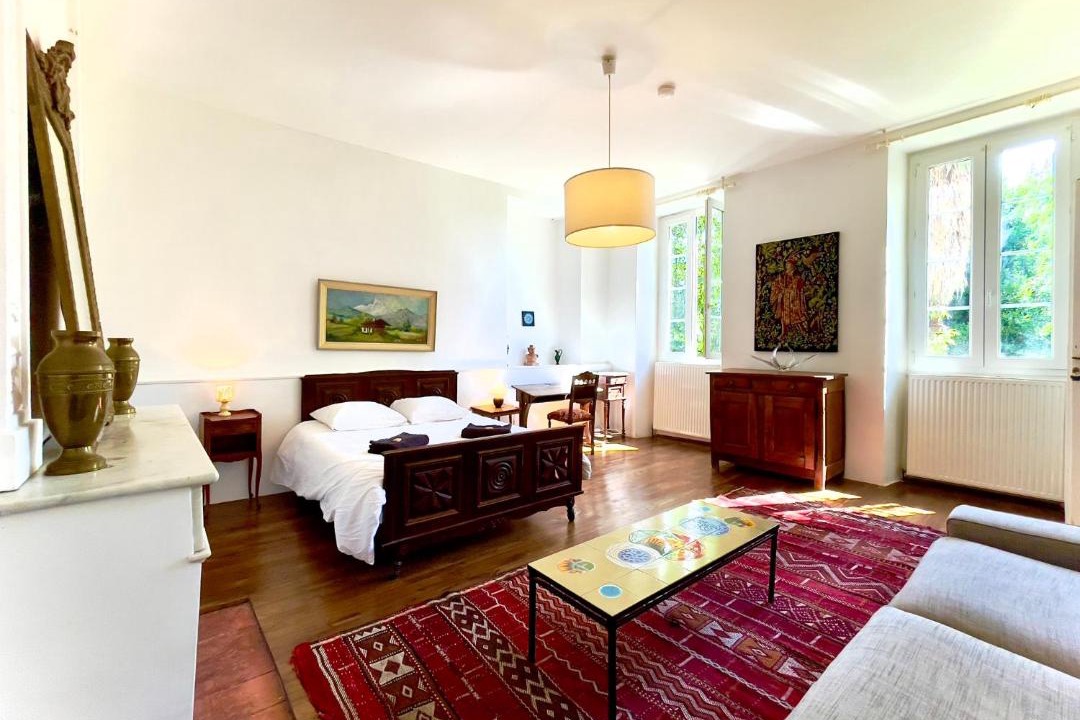 Photo of Others in Caillavet