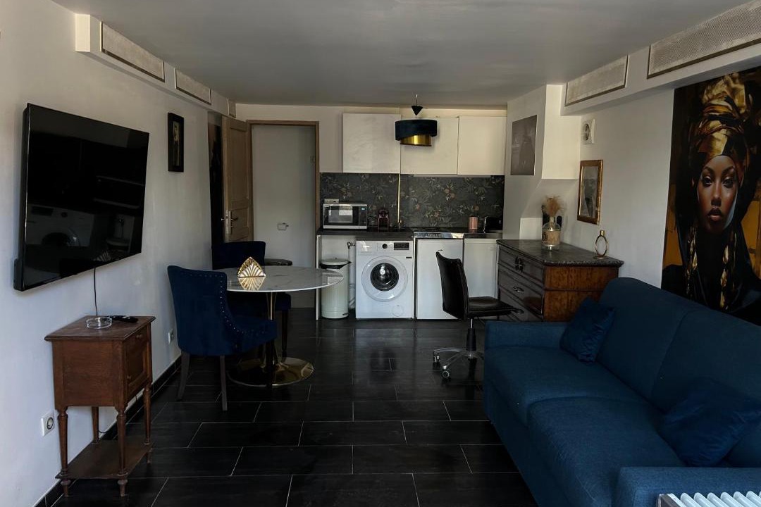 Photo of Others in Neuilly-sur-Marne