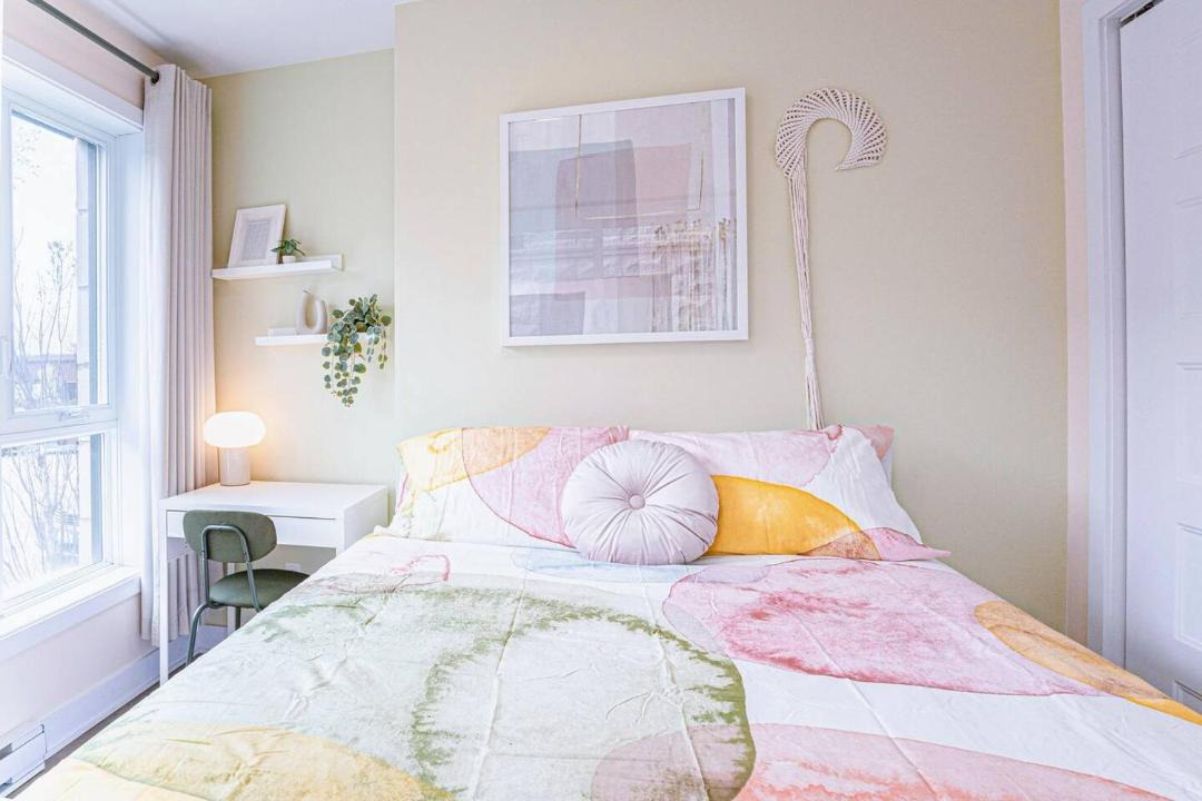 Photo of Bedroom in Cote-Des-Neiges—Notre-Dame-De-Grace