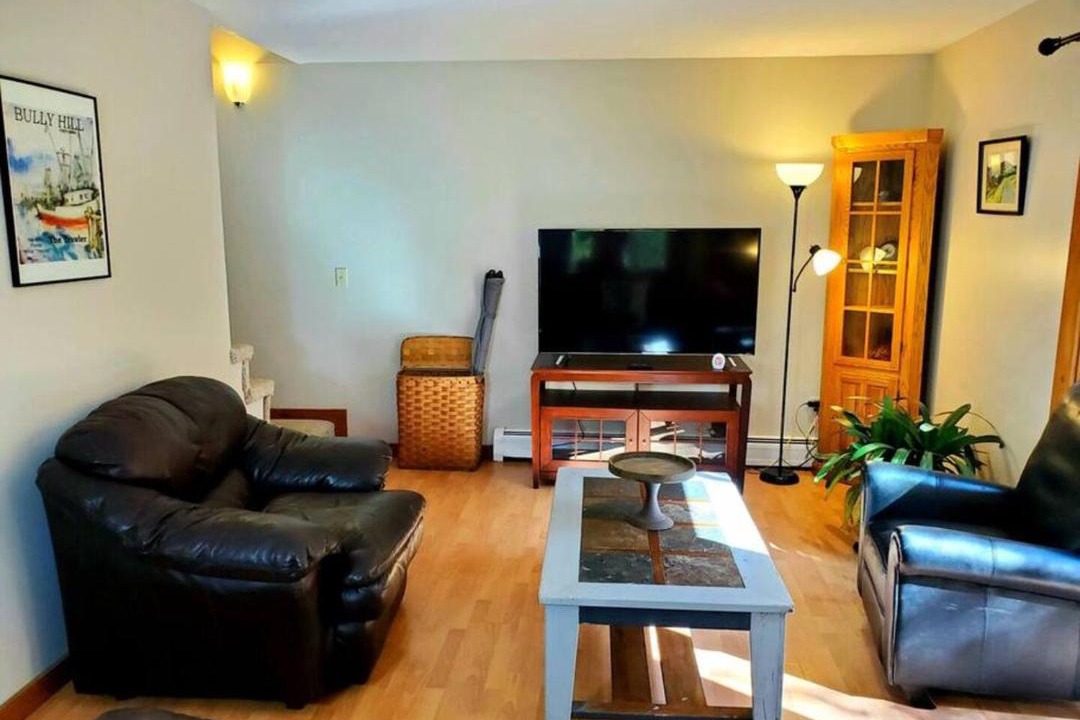 Photo of Livingroom in Warren