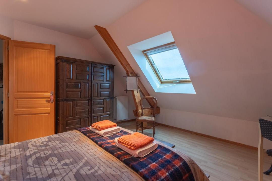 Photo of Others in Laroin