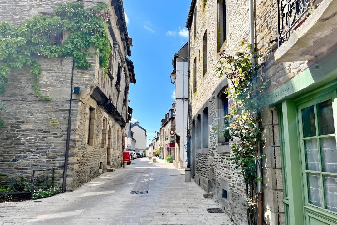 Photo of Others in La Croix-Hellean