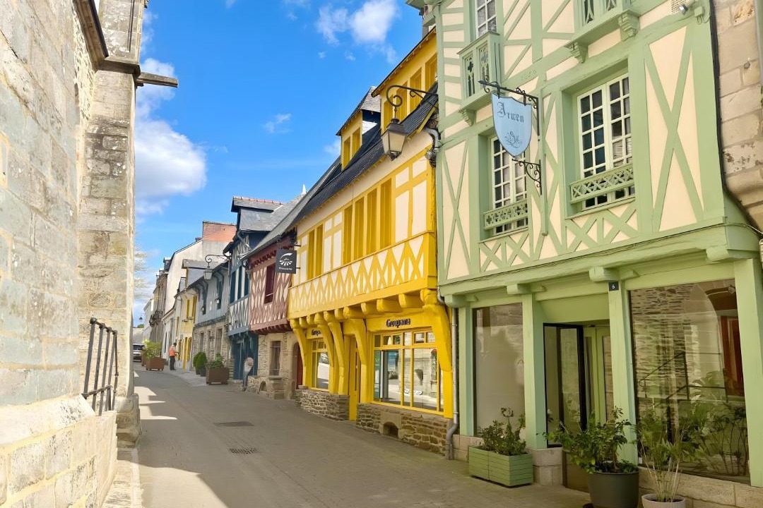 Photo of Others in La Croix-Hellean