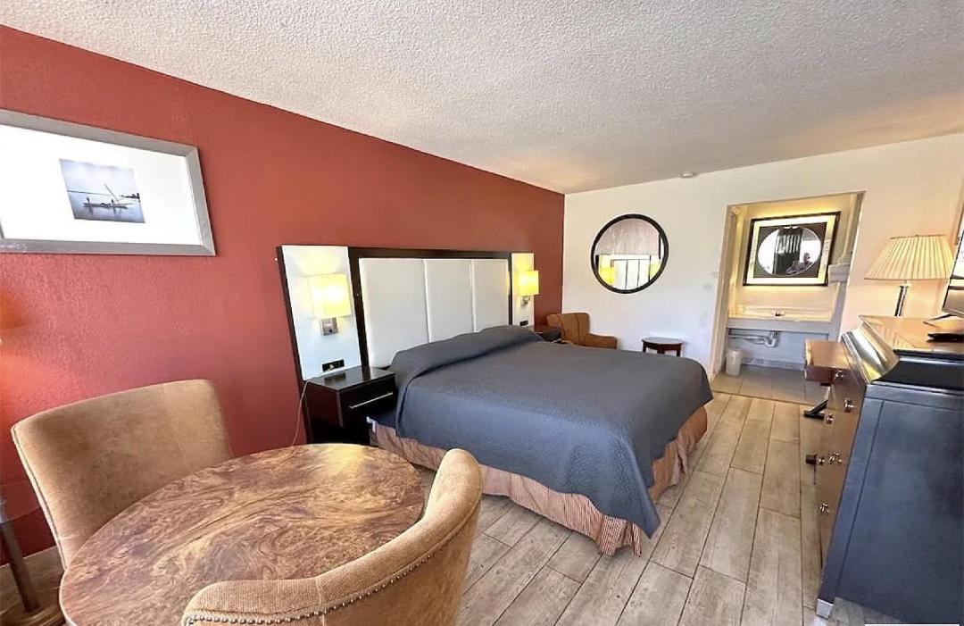 Photo of Bedroom in Stuart