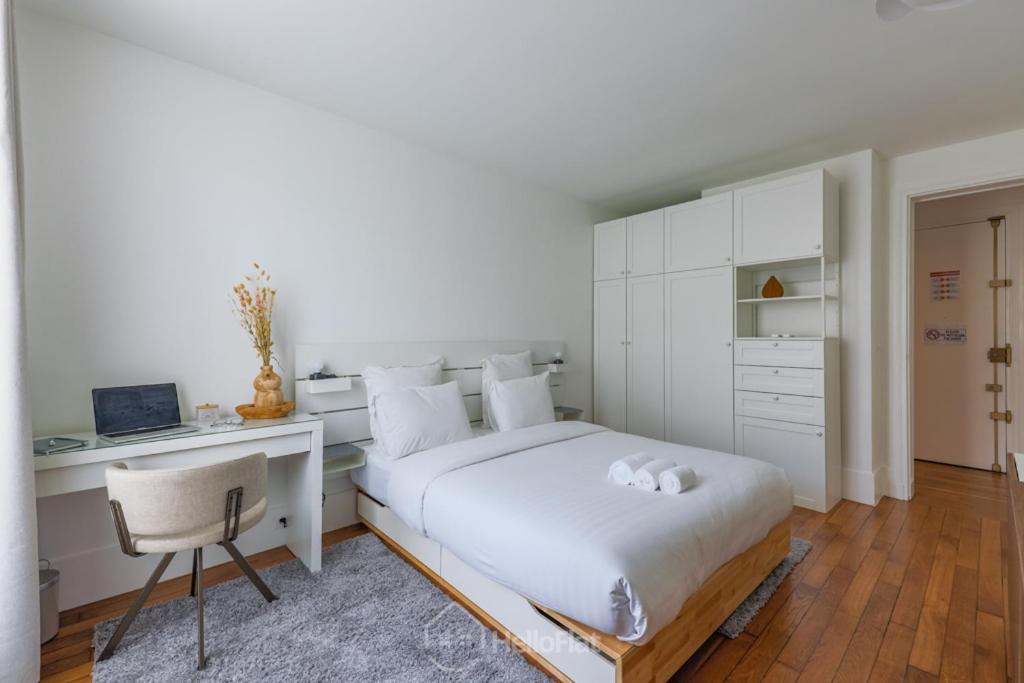 Photo of Bedroom in Saint-Mande