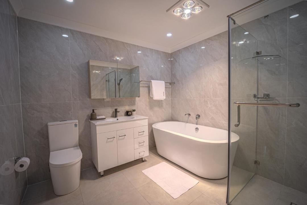 Photo of Others in Oberon