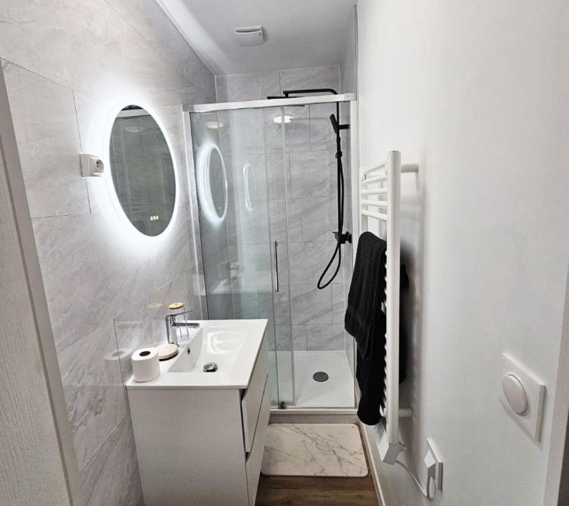 Photo of Bathroom in Outreau