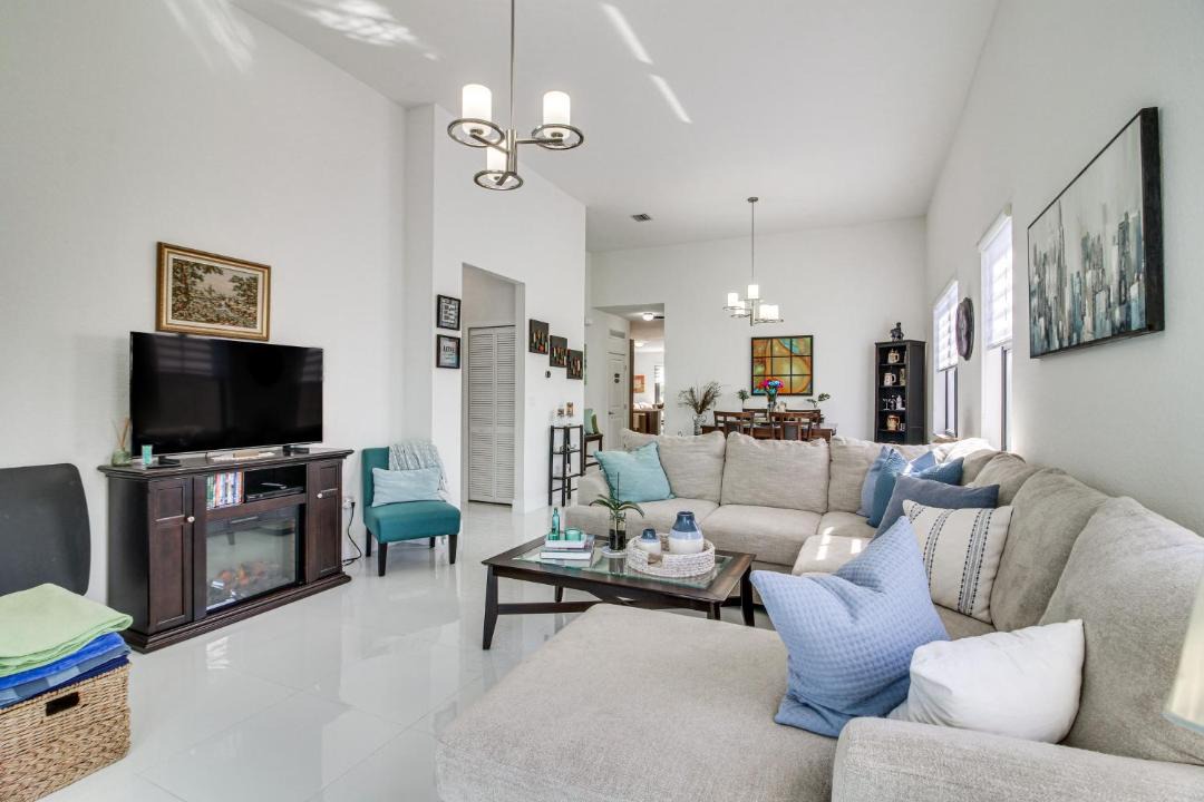 Photo of Livingroom in Olympia Heights