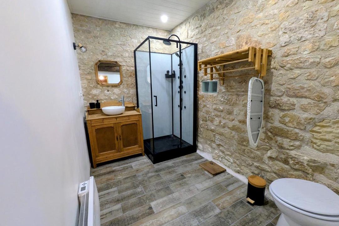 Photo of Bathroom in Loudun