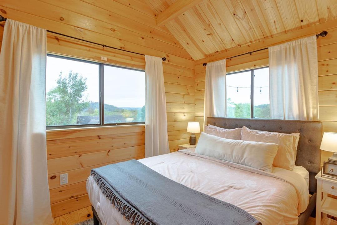 Photo of Bedroom in Flinton