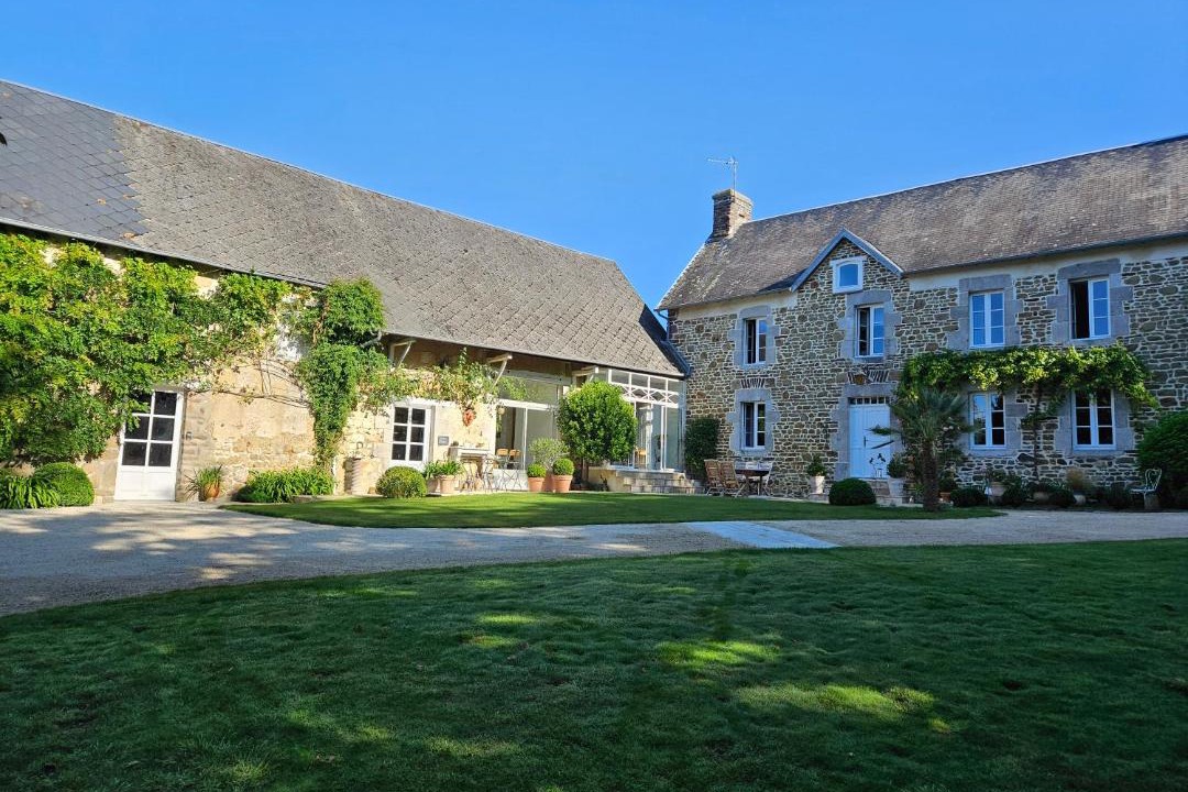 Photo of Others in (le) Mesnil Hue