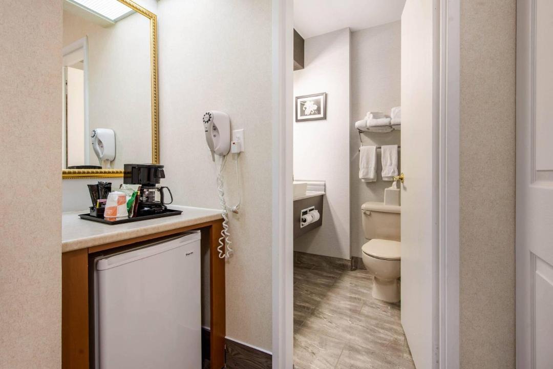 Photo of Bathroom in District des Promenades