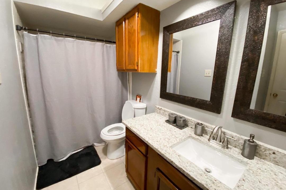 Photo of Bathroom in Medical Center District