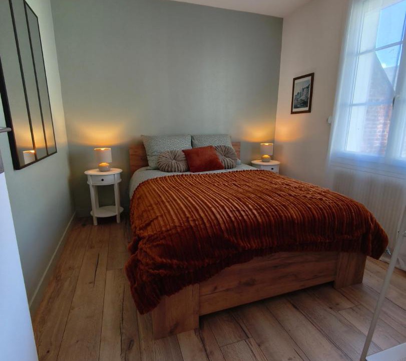 Photo of Bedroom in Lisieux