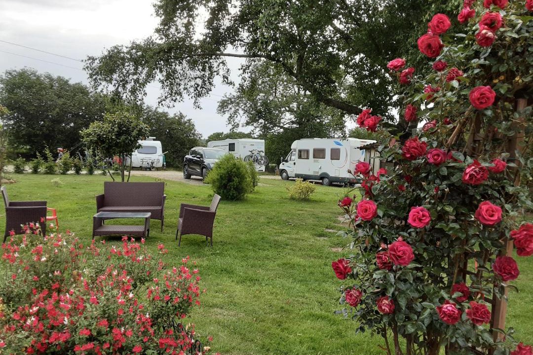 Photo of Others in Ernee