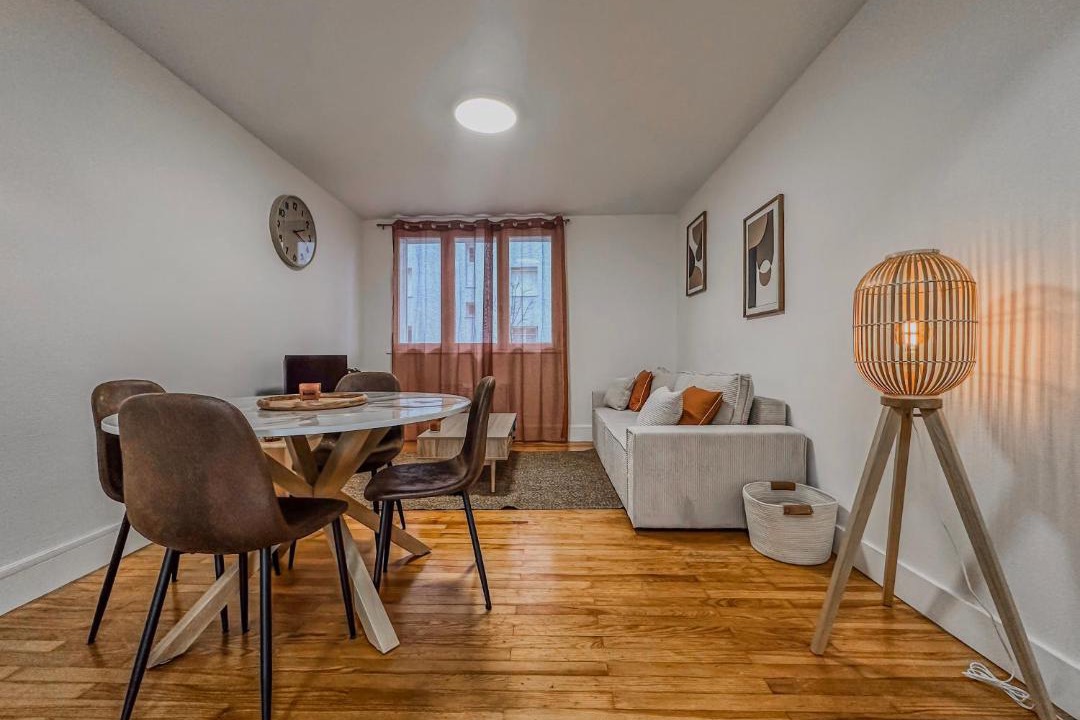 Photo of Others in Fontaine