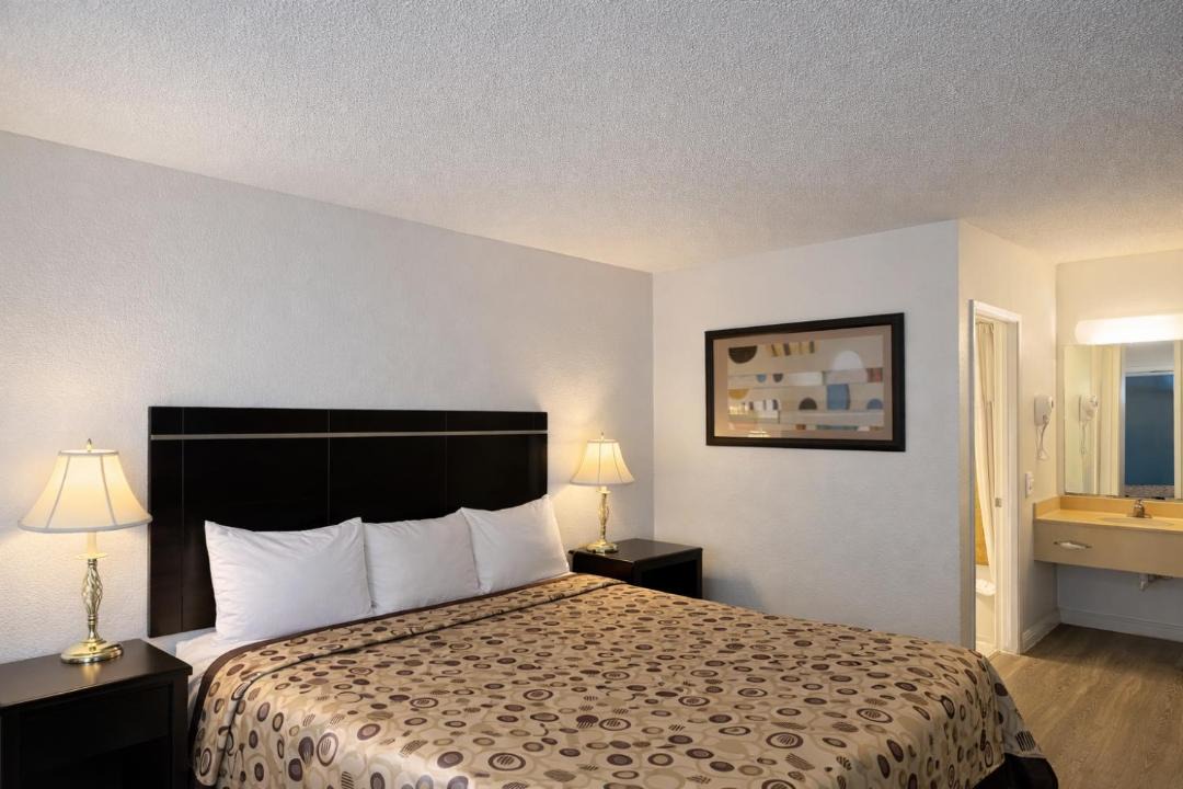 Photo of Bedroom in Ridgecrest