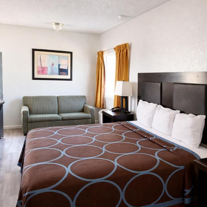 Photo of Bedroom in Ridgecrest