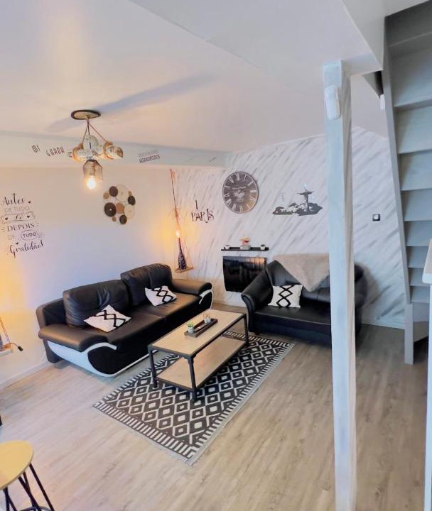 Photo of Others in Mer