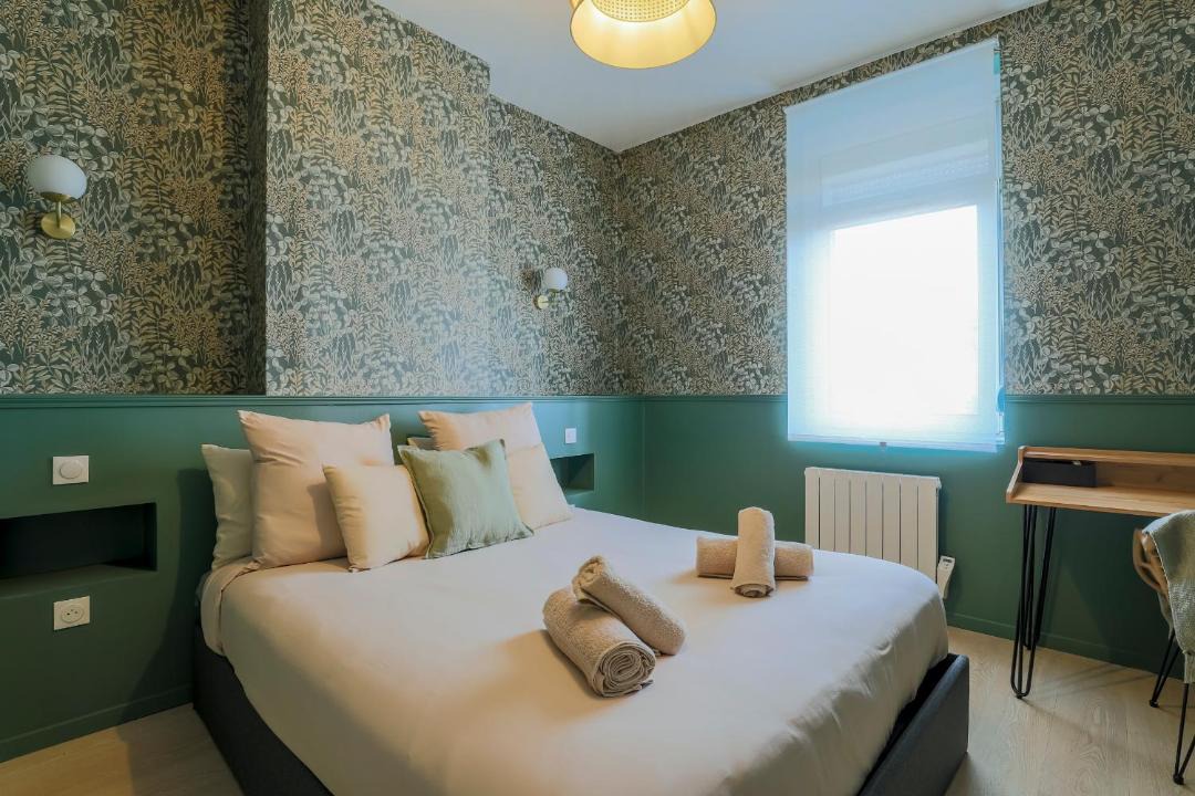 Photo of Others in Lens