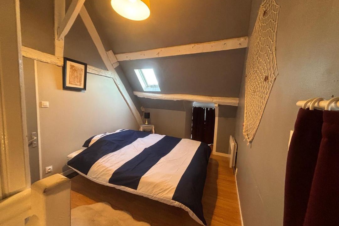 Photo of Bedroom in Verneuil-en-Halatte