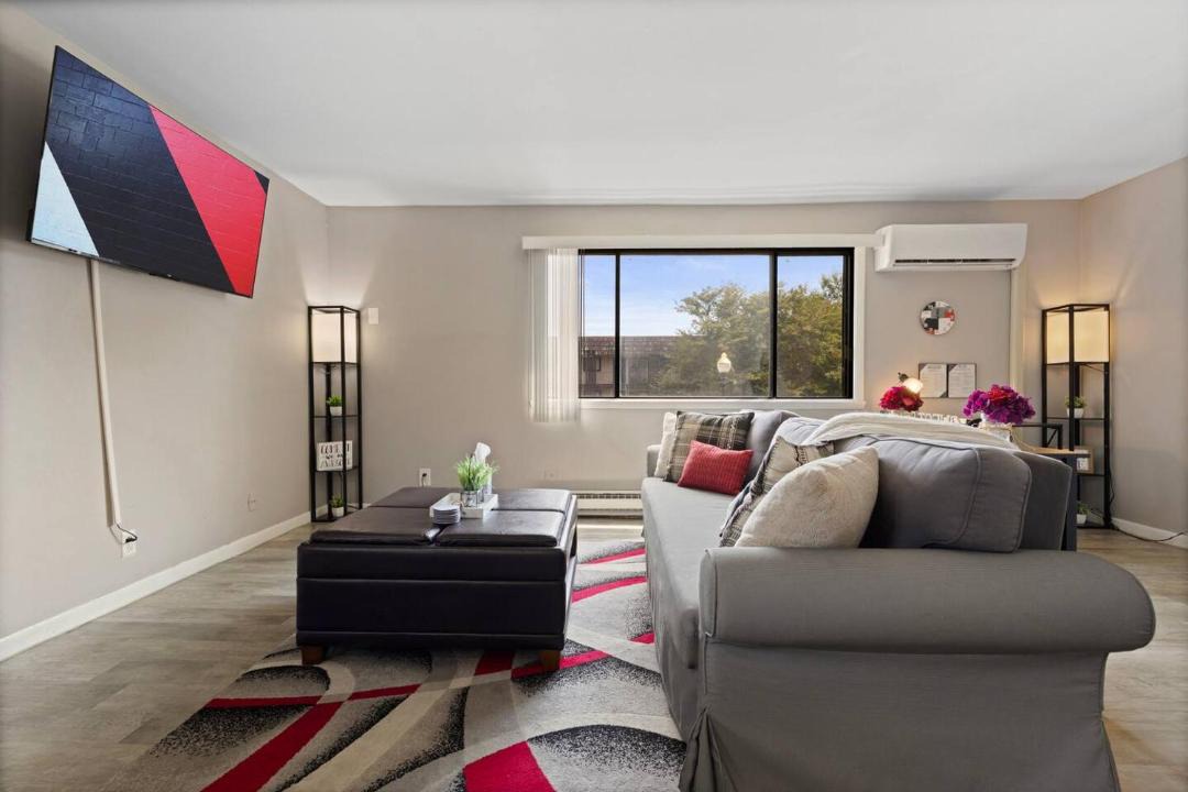 Photo of Livingroom in Aurora