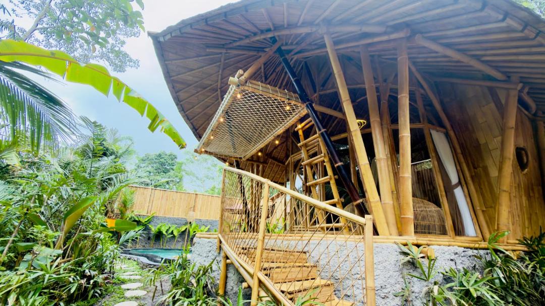 Photo of Others in Selat