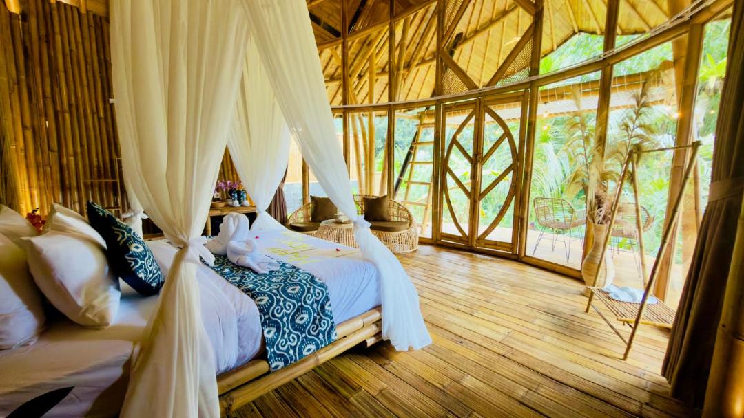 Photo of Others in Selat