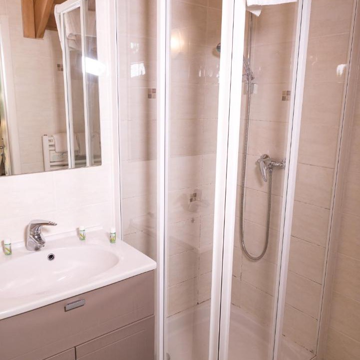 Photo of Bathroom in Cessenaz