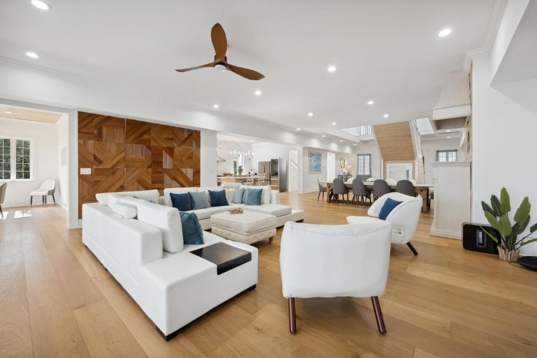 Photo of Livingroom in Debordieu Colony