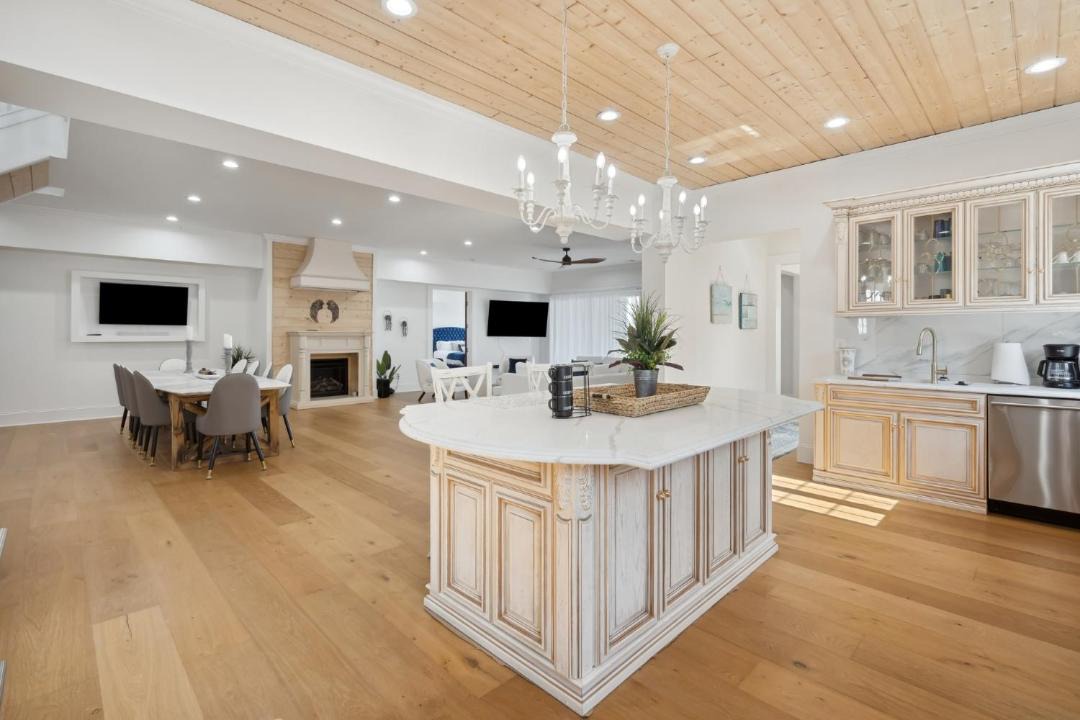 Photo of Kitchen in Debordieu Colony