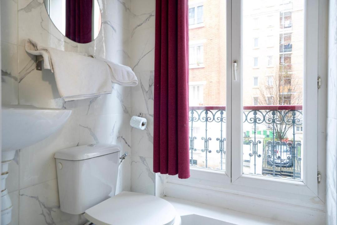 Photo of Bathroom in Porte de Clichy