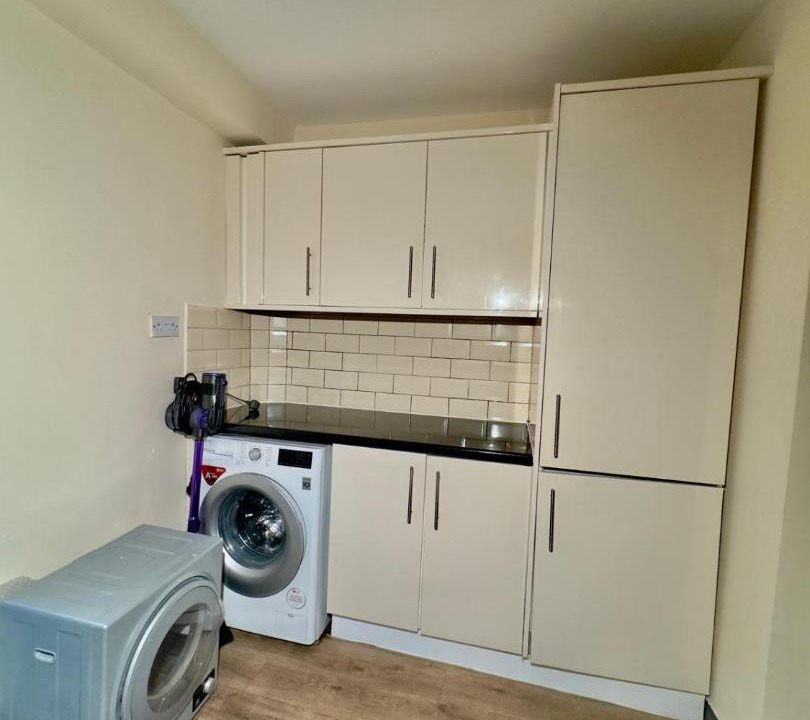 Photo of Others in Alibon