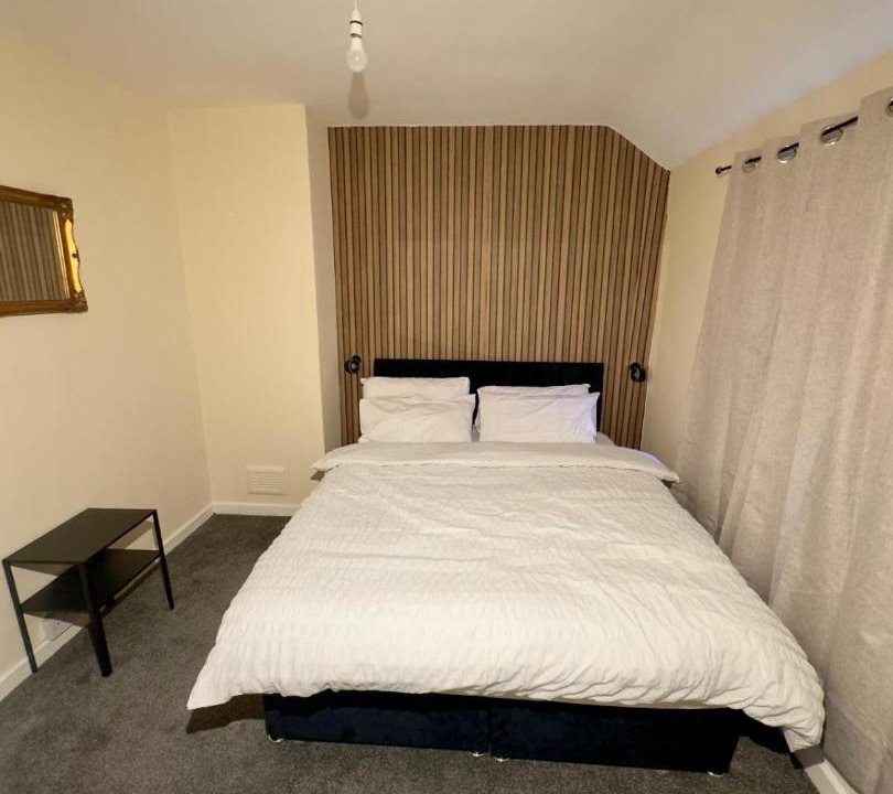 Photo of Bedroom in Alibon