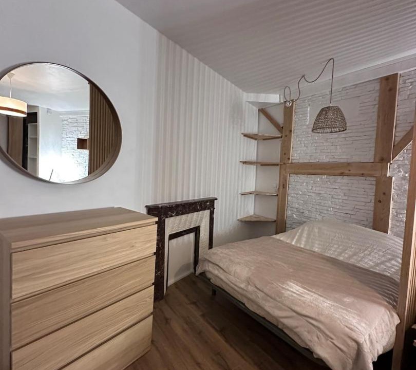 Photo of Bedroom in Gap