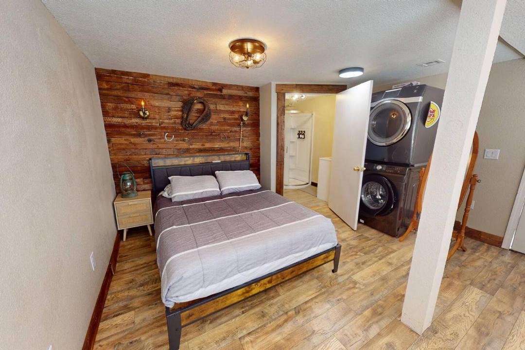 Photo of Bedroom in Neosho