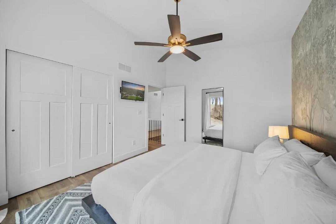 Photo of Bedroom in Innsbrook