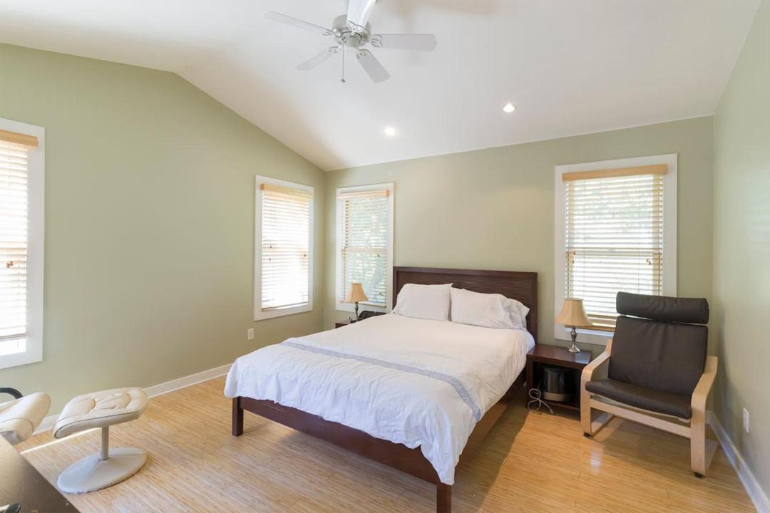 Photo of Bedroom in Tarrytown