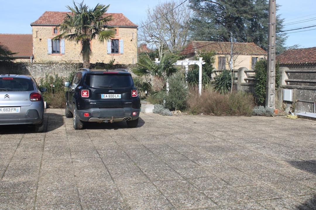 Photo of Others in Castelnau-Riviere-Basse