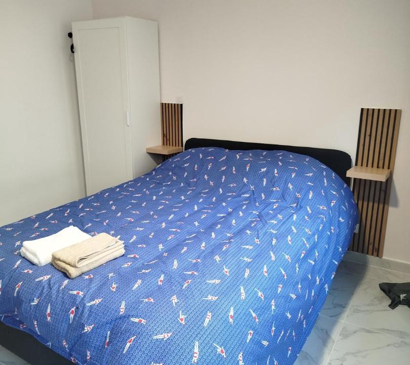 Photo of Bedroom in Mantes-la-Jolie