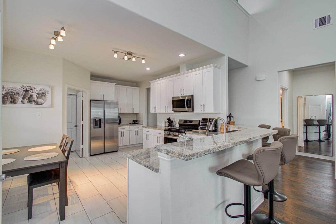 Photo of Kitchen in Willow Meadows/Willowbend Area