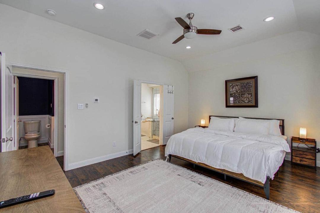 Photo of Bedroom in Willow Meadows/Willowbend Area