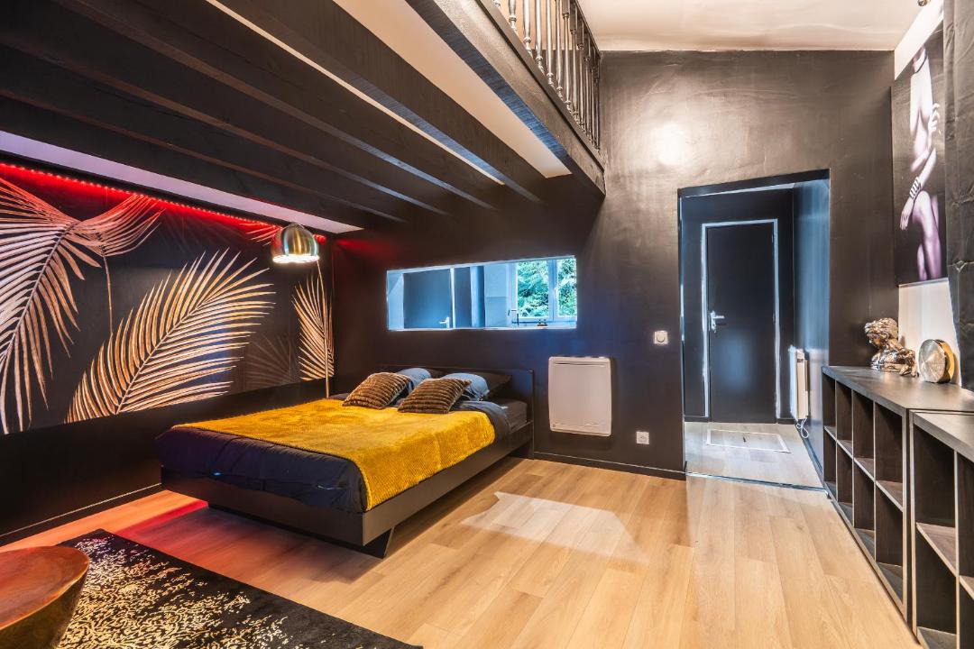 Photo of Others in Hermeray