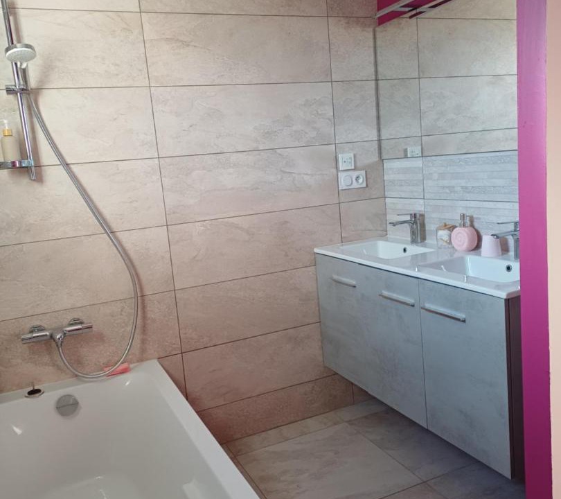 Photo of Bathroom in Carquefou