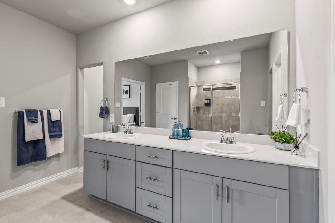 Photo of Bathroom in Farmersville