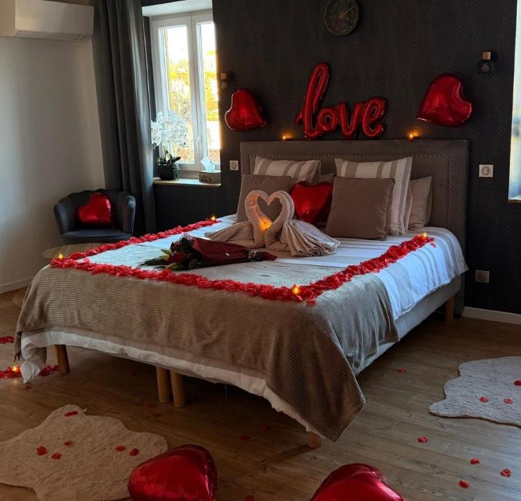Photo of Bedroom in Francheville Le Bas