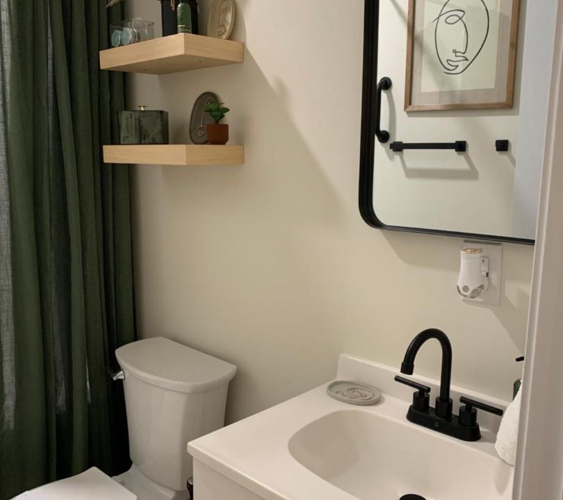 Photo of Bathroom in Walthourville