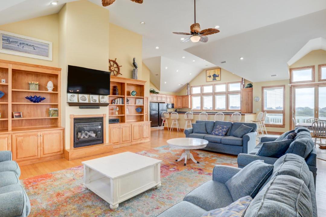 Photo of Livingroom in Avon