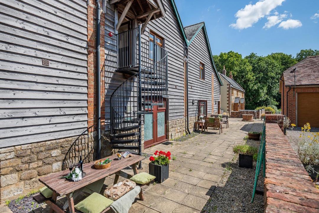 Photo of Others in Woolland